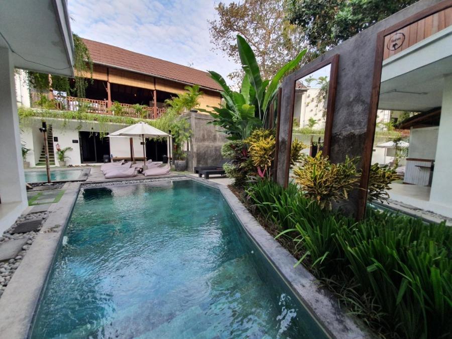 The Farm Hostel Canggu Buitenkant foto